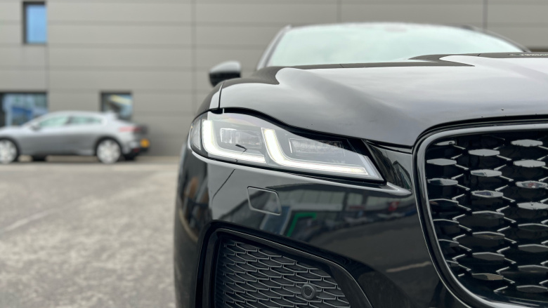 Jaguar F-Pace 2.0 D200 R-Dynamic Black 5dr Auto AWD Diesel Estate